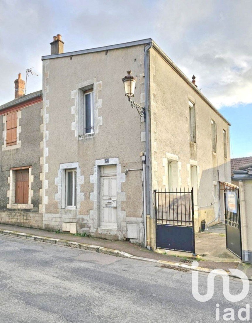 Maison traditionnelle 6 pièces de 110 m² à Briare (45250)