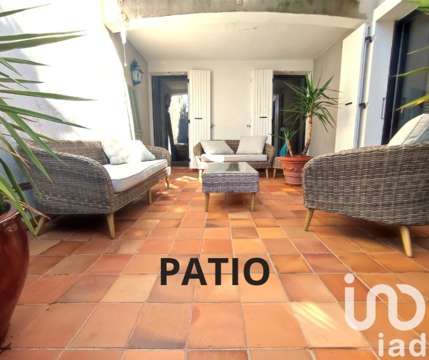 Traditional house 7 rooms of 167 m² in Le Muy (83490)