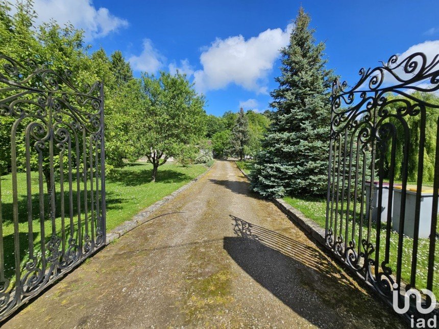 Longère 7 pièces de 175 m² à Faÿ-lès-Nemours (77167)