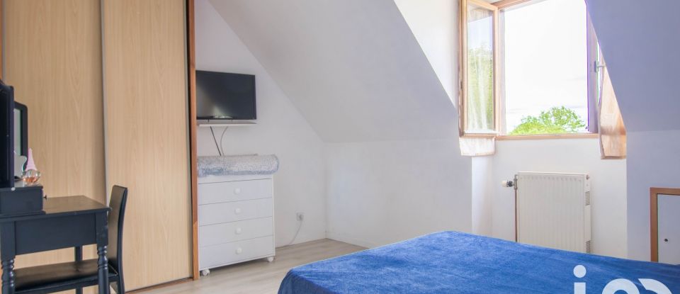 Maison 8 pièces de 166 m² à Montlhéry (91310)