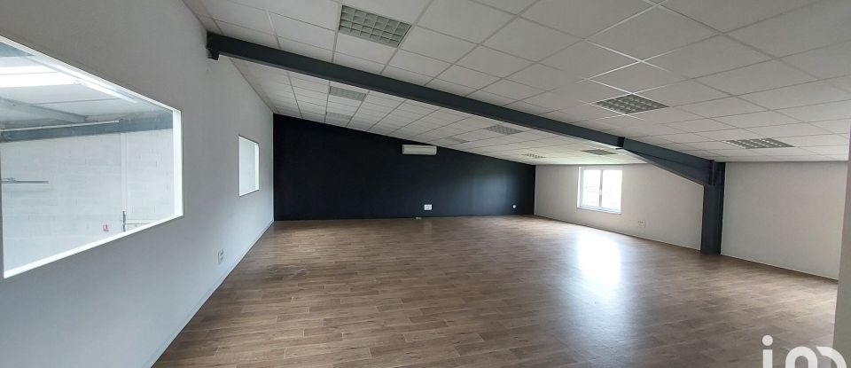 Business premises of 310 m² in Saint-Jean-d'Illac (33127)