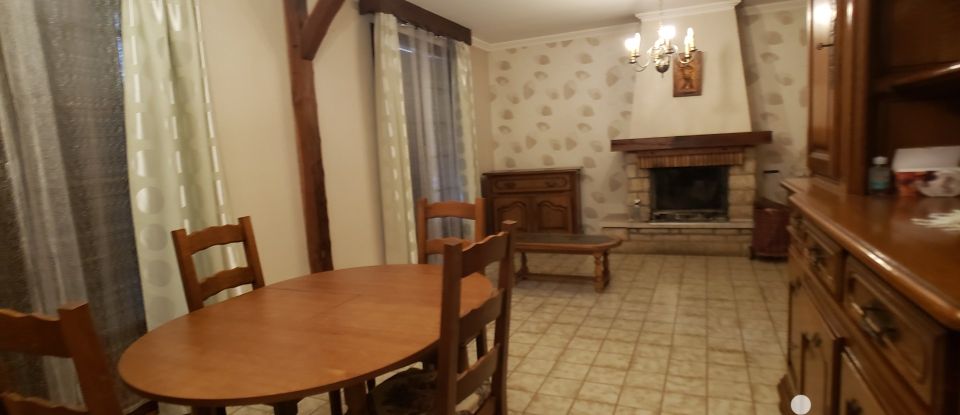 House 4 rooms of 103 m² in Montfort-le-Gesnois (72450)