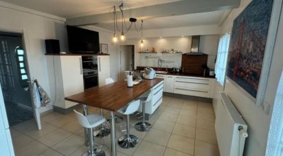 House 6 rooms of 190 m² in Canéjan (33610)