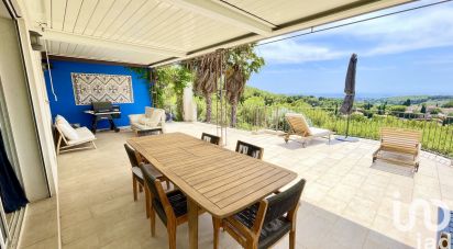 Maison 8 pièces de 350 m² à Sanary-sur-Mer (83110)