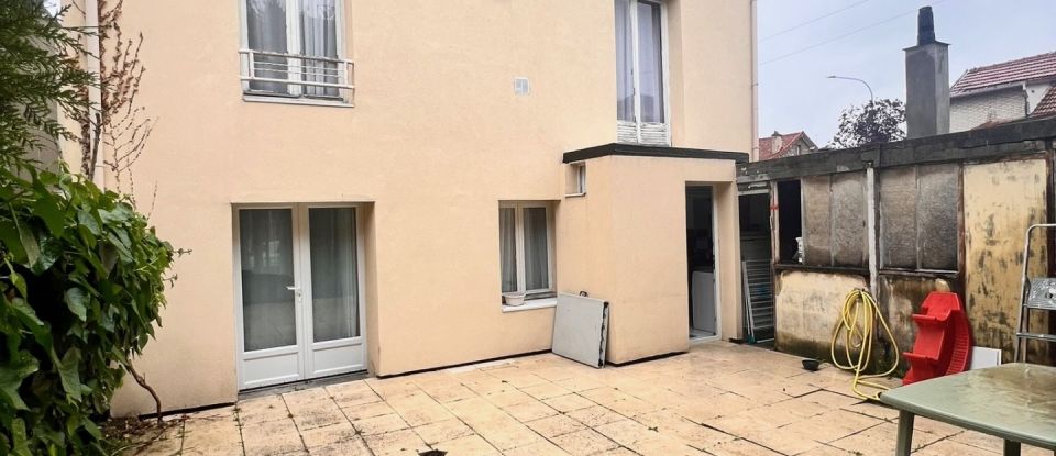 House 7 rooms of 135 m² in Choisy-le-Roi (94600)