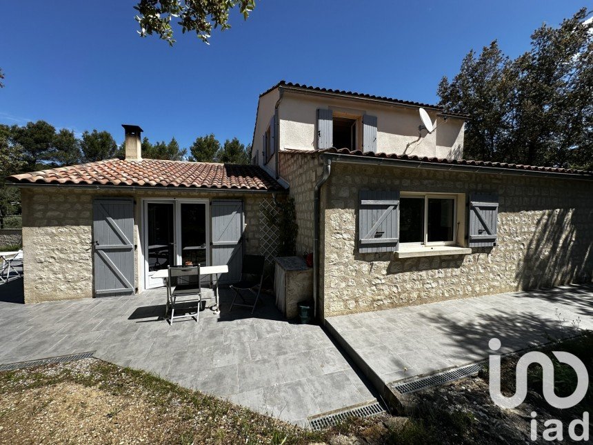 House 6 rooms of 171 m² in Jouques (13490)
