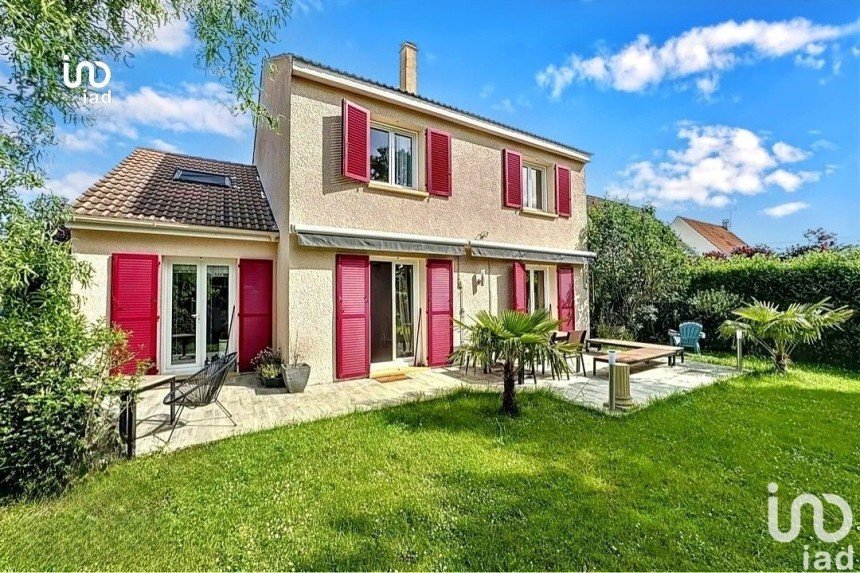 House 6 rooms of 124 m² in Mennecy (91540)