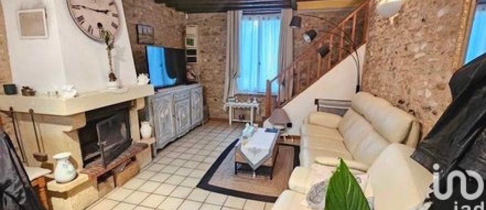 Traditional house 3 rooms of 59 m² in Guainville (28260)
