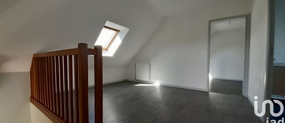 Maison 6 pièces de 98 m² à Éterville (14930)