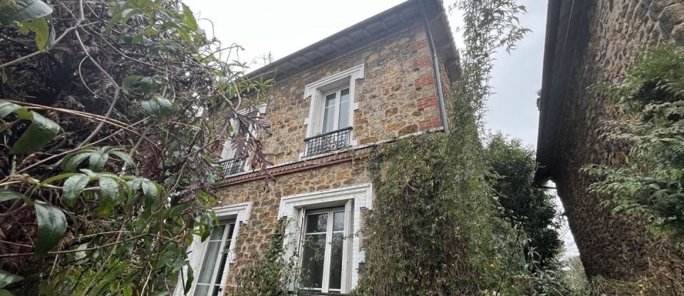 Traditional house 5 rooms of 76 m² in Noisy-le-Sec (93130)