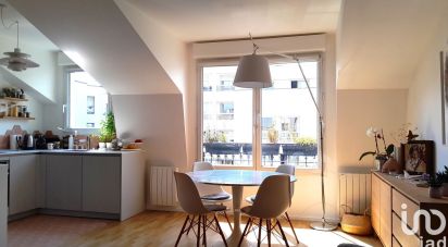 Appartement 5 pièces de 96 m² à Paris (75019)