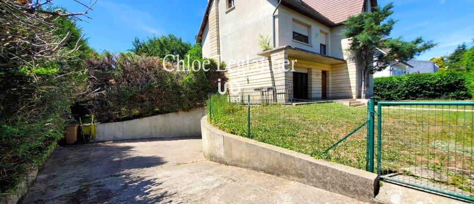 Mansion 8 rooms of 250 m² in Ormesson-sur-Marne (94490)