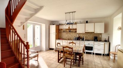 House 5 rooms of 94 m² in Plozévet (29710)