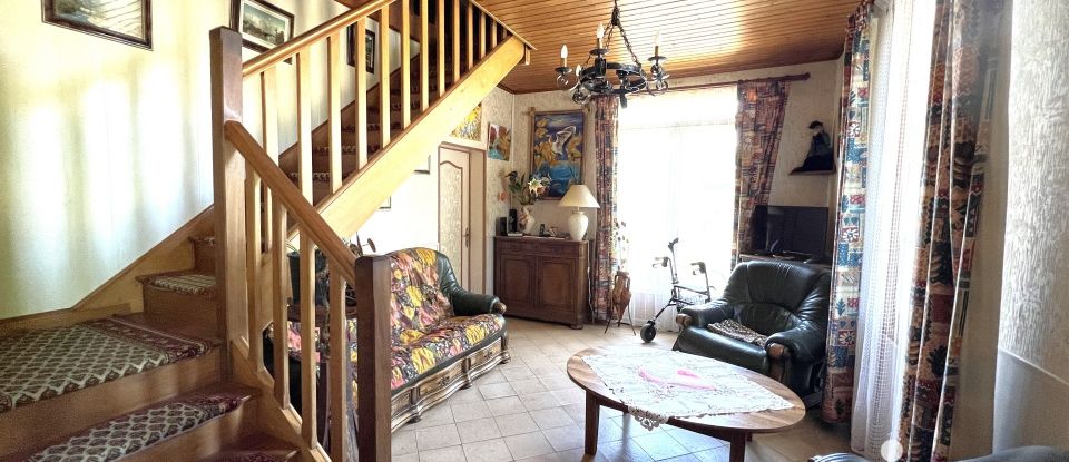 House 5 rooms of 141 m² in Grézillac (33420)