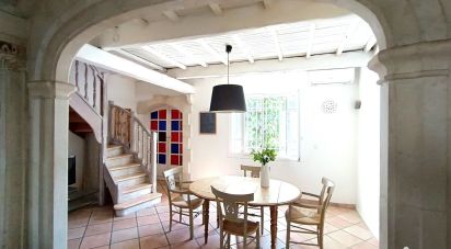 Maison 5 pièces de 114 m² à Arles (13200)