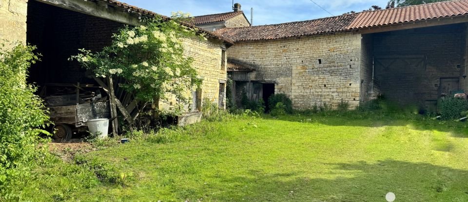 Maison 5 pièces de 182 m² à Fouqueure (16140)