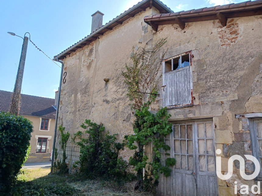 House 4 rooms of 125 m² in Champagné-Saint-Hilaire (86160)