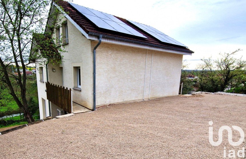 Traditional house 5 rooms of 90 m² in Marnay (70150)