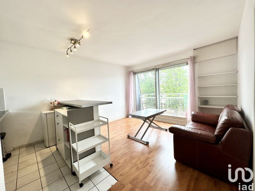 Studio 1 pièce de 29 m² à Sainte-Geneviève-des-Bois (91700)