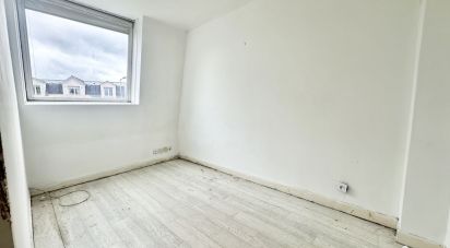 Studio 1 room of 29 m² in Sainte-Geneviève-des-Bois (91700)