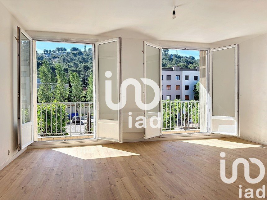 Apartment 2 rooms of 52 m² in Carnoux-en-Provence (13470)