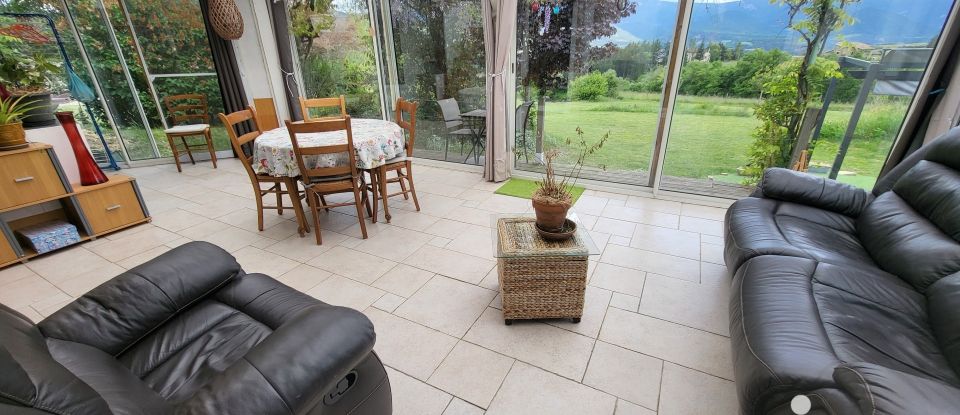 Maison 5 pièces de 145 m² à Rosans (05150)