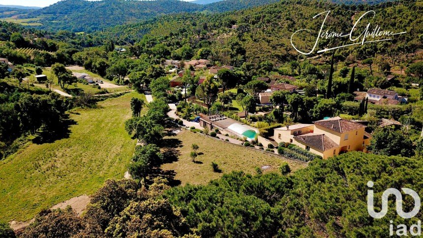 House 8 rooms of 241 m² in Grimaud (83310)