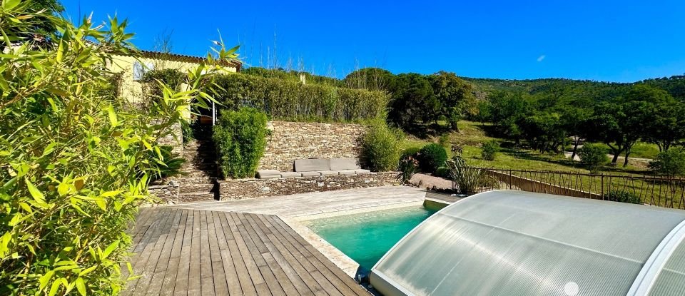 House 8 rooms of 241 m² in Grimaud (83310)