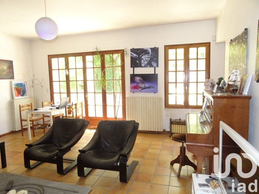 House 11 rooms of 268 m² in Villeneuve-lès-Avignon (30400)