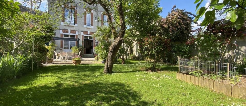 House 8 rooms of 175 m² in Pithiviers (45300)