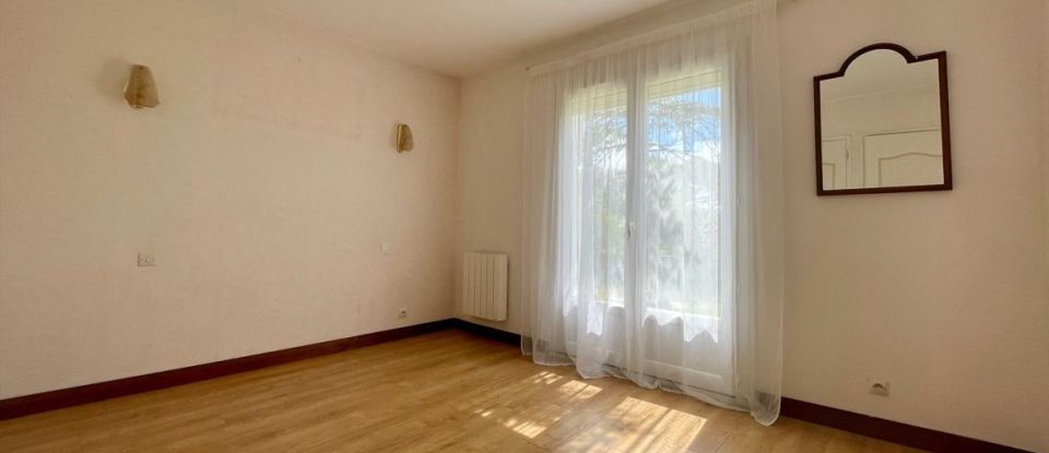 House 5 rooms of 113 m² in Le Perrier (85300)