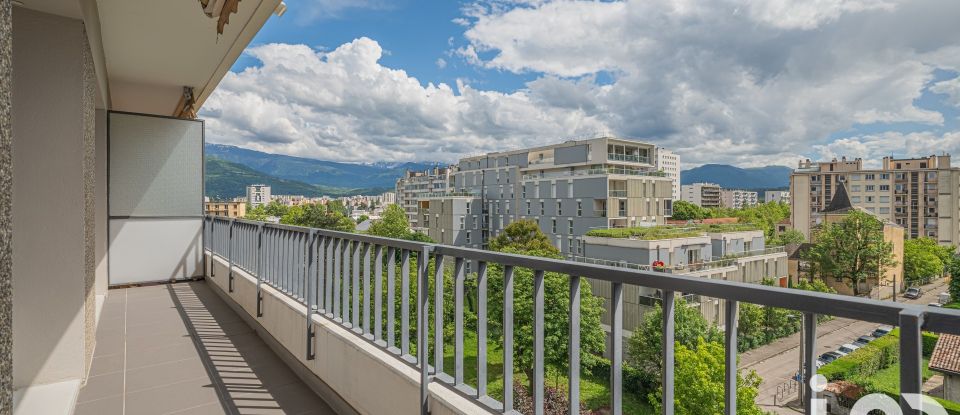 Appartement 4 pièces de 94 m² à Grenoble (38100)