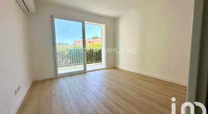 Apartment 4 rooms of 72 m² in Six-Fours-les-Plages (83140)