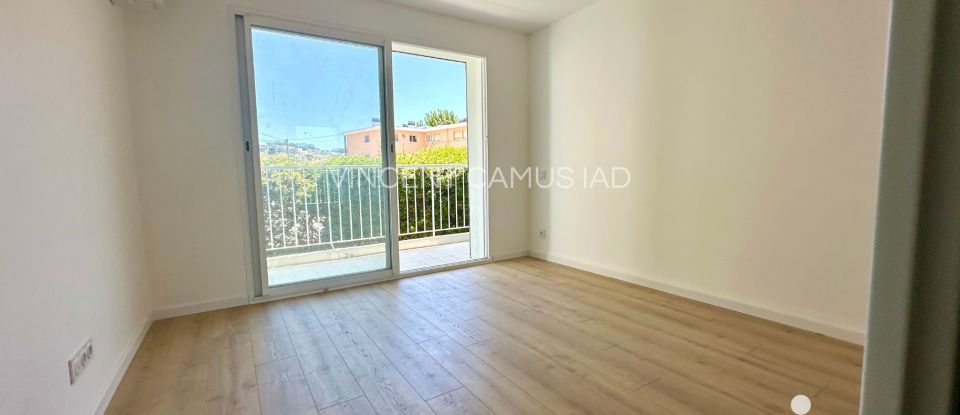 Apartment 4 rooms of 72 m² in Six-Fours-les-Plages (83140)