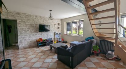 House 5 rooms of 106 m² in Roézé-sur-Sarthe (72210)