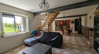 House 5 rooms of 106 m² in Roézé-sur-Sarthe (72210)