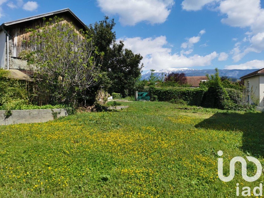 Land of 503 m² in Jarrie (38560)
