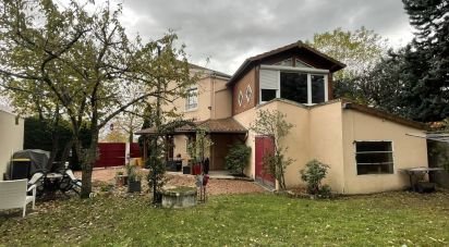 Maison 5 pièces de 135 m² à Riorges (42153)