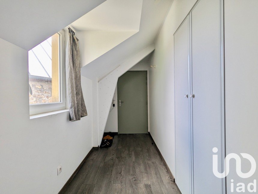 Apartment 2 rooms of 47 m² in Saint-Cyr-l'École (78210)