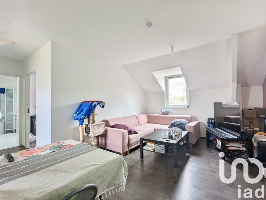 Appartement 2 pièces de 52 m² à Saint-Cyr-l'École (78210)