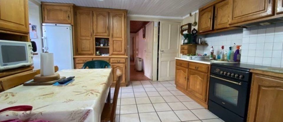 House 4 rooms of 125 m² in Saint-Laurent-d'Olt (12560)