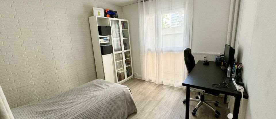 Appartement 4 pièces de 112 m² à Toulon (83000)