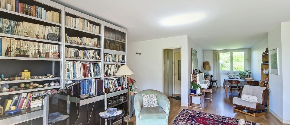 Appartement 5 pièces de 94 m² à MEUDON-LA-FORÊT (92360)