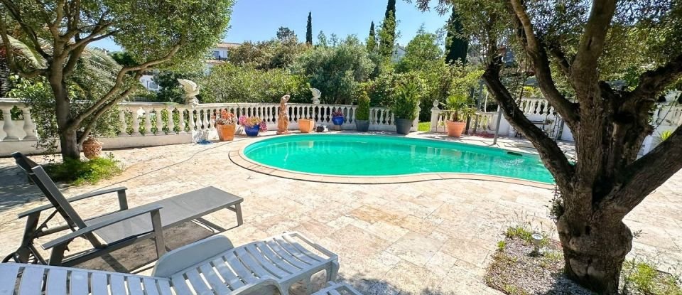 House 6 rooms of 160 m² in Fréjus (83370)
