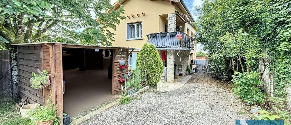House 8 rooms of 133 m² in Auch (32000)
