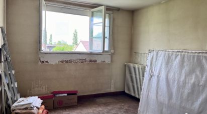 Apartment 6 rooms of 110 m² in Saint-Yon (91650)