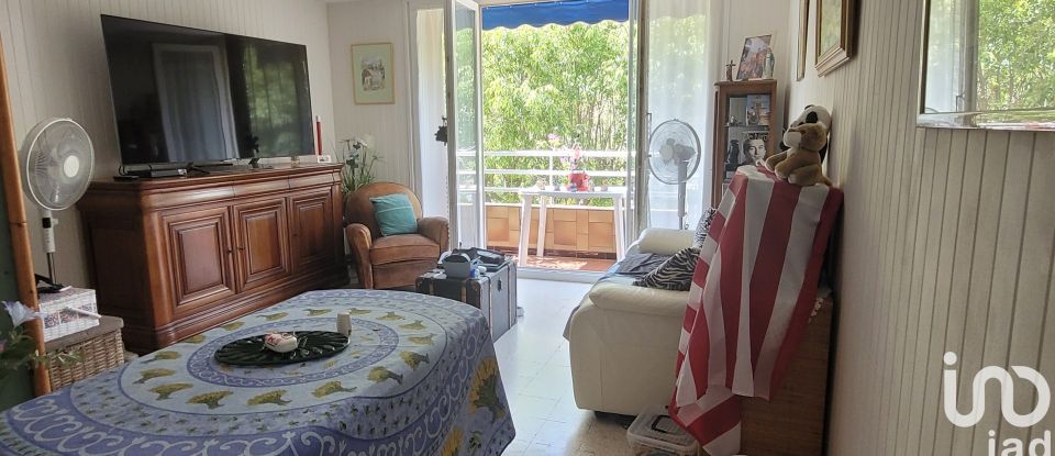 Apartment 3 rooms of 61 m² in Hyères (83400)