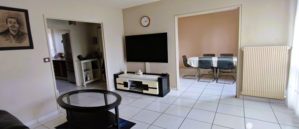 Apartment 4 rooms of 74 m² in Écouen (95440)