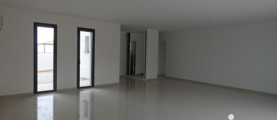 Pavilion 6 rooms of 142 m² in Chauray (79180)