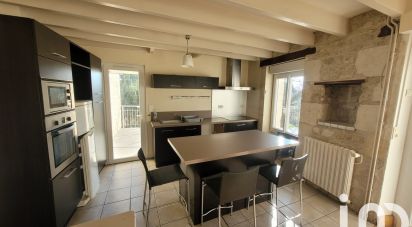 Town house 6 rooms of 145 m² in Fontenay-le-Comte (85200)